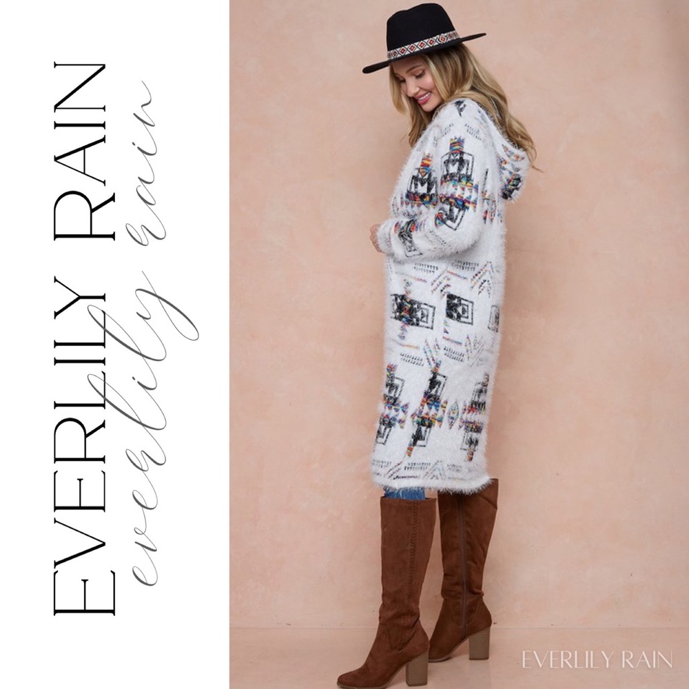 LAST ONE! Soft & Fuzzy Aztec Print Cardigan - Picture 8 of 12